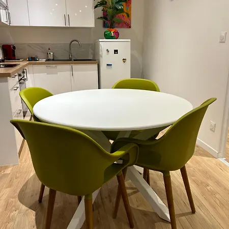 Leslielou T2 Apartment